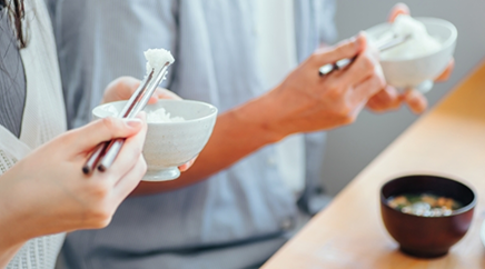 ごはんの味が話題にならない食卓